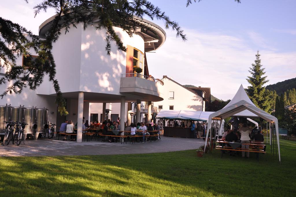 Апартаменти Weingut Peifer Трабен-Трарбах Номер фото